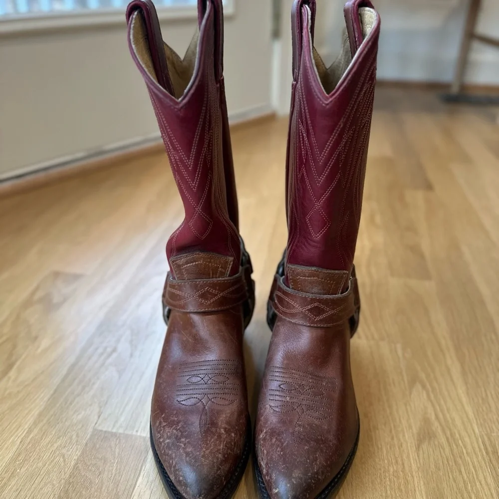 Frye Women's Billy Harness Western Boots in burgundy and brown leather - Picture 8 of 9